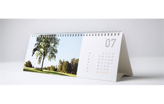 9407625   Bordkalender med logotrykk 297 x 105 mm 250 gr. bestr&#248;ket gloss 500 stk